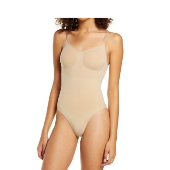 SKIMS Other - SKIMS Sculpting Snaps Bodysuit
(Regular) S/M